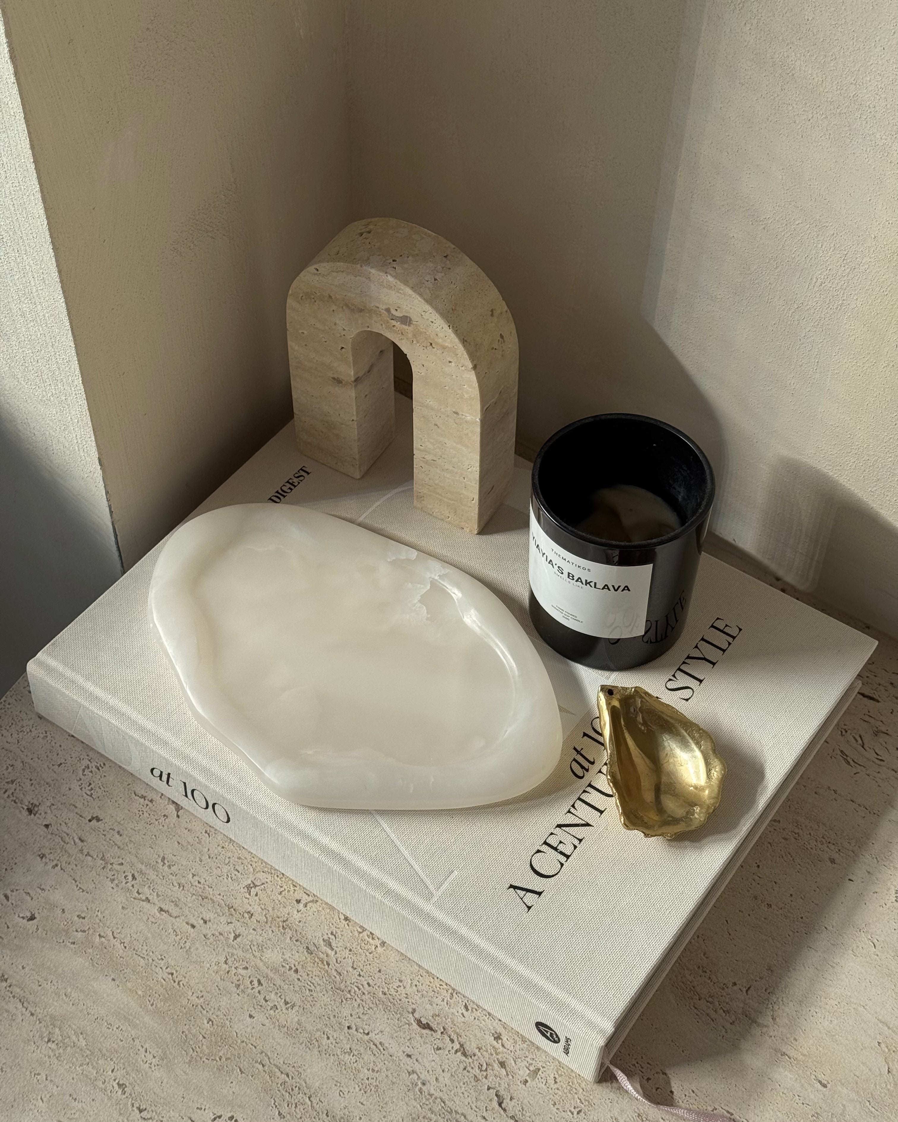 SWOON TRAY - White Onyx
