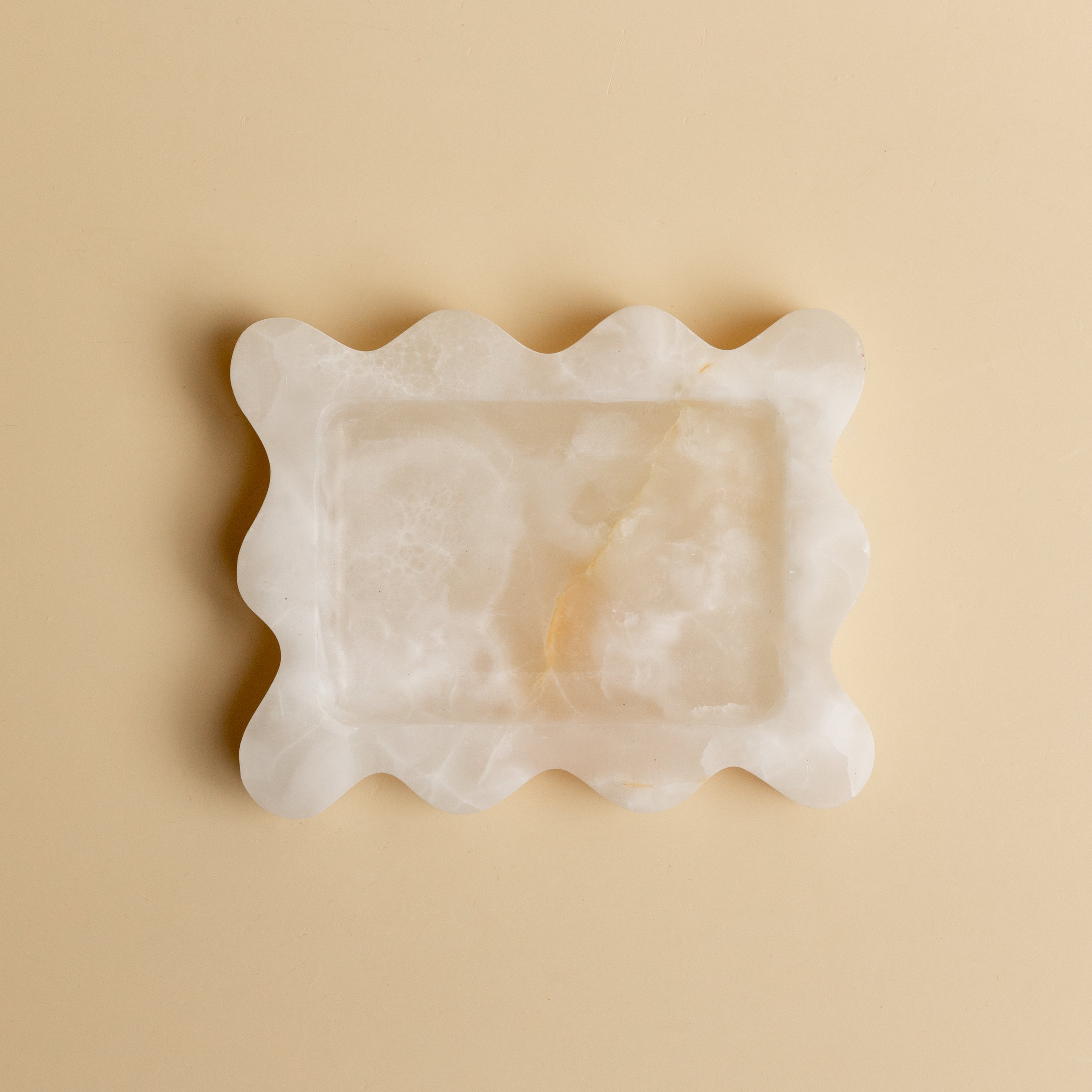 SOFIA TRAY - White Onyx